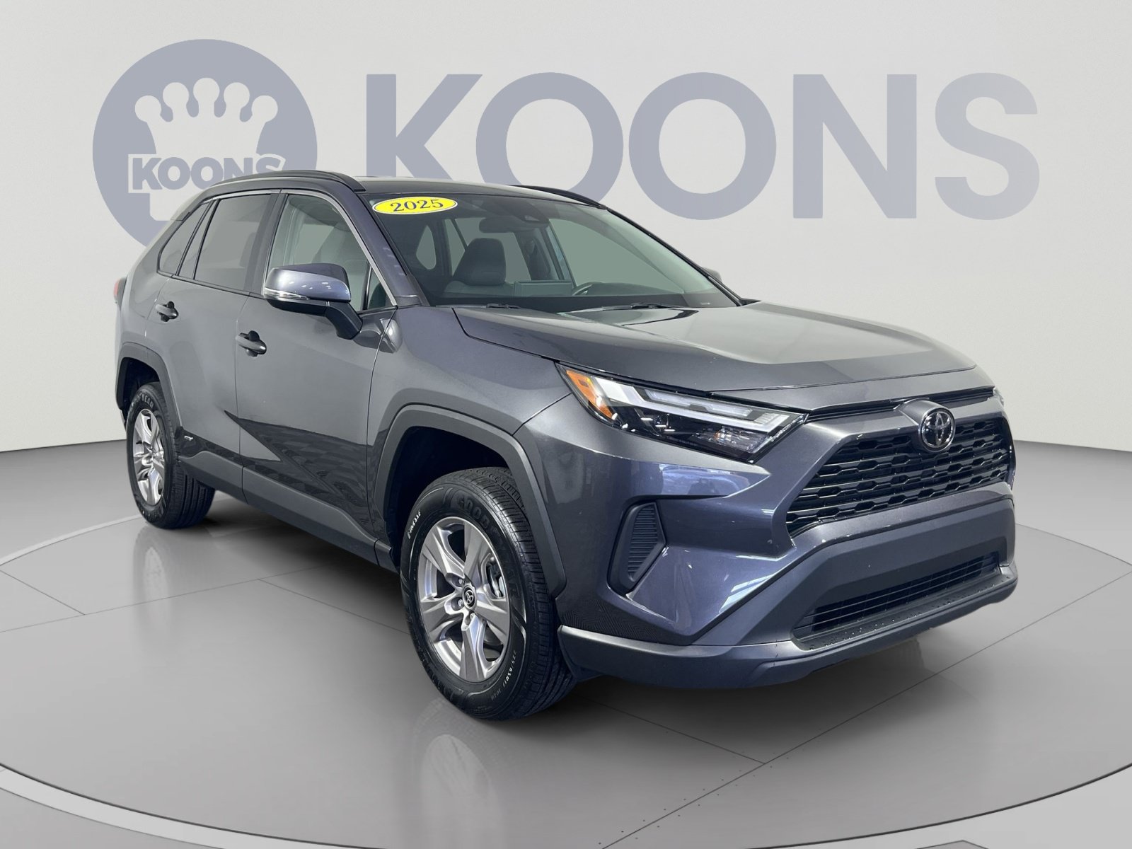 Used 2025 Toyota RAV4 XLE AWD/4WD image 10