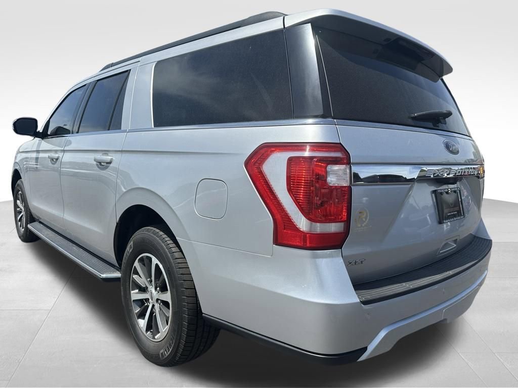 Used 2018 Ford Expedition Max XLT w/ Equipment Group 202A AWD/4WD image 3