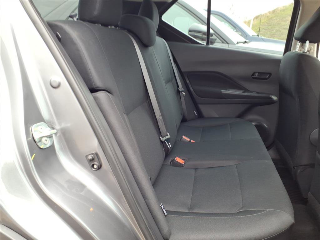 Used 2024 Nissan Kicks S image 9