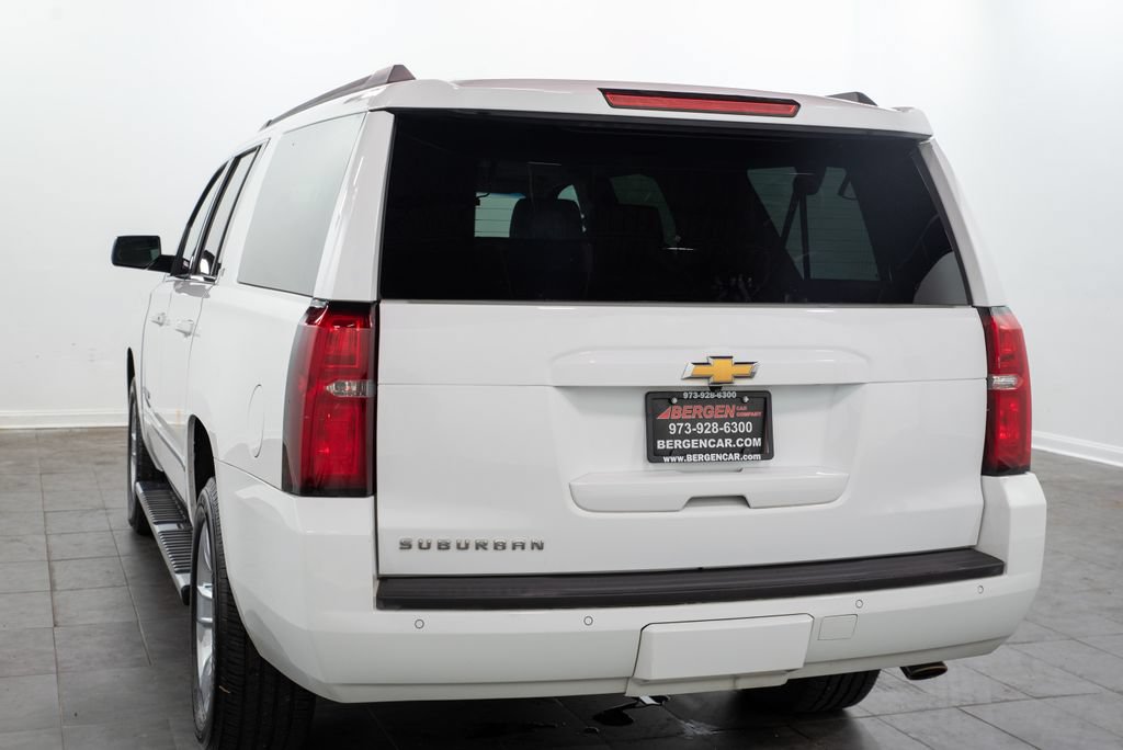 Used 2018 Chevrolet Suburban LT w/ LT Signature Package AWD/4WD image 12