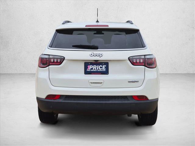 Used 2018 Jeep Compass Latitude FWD video 2