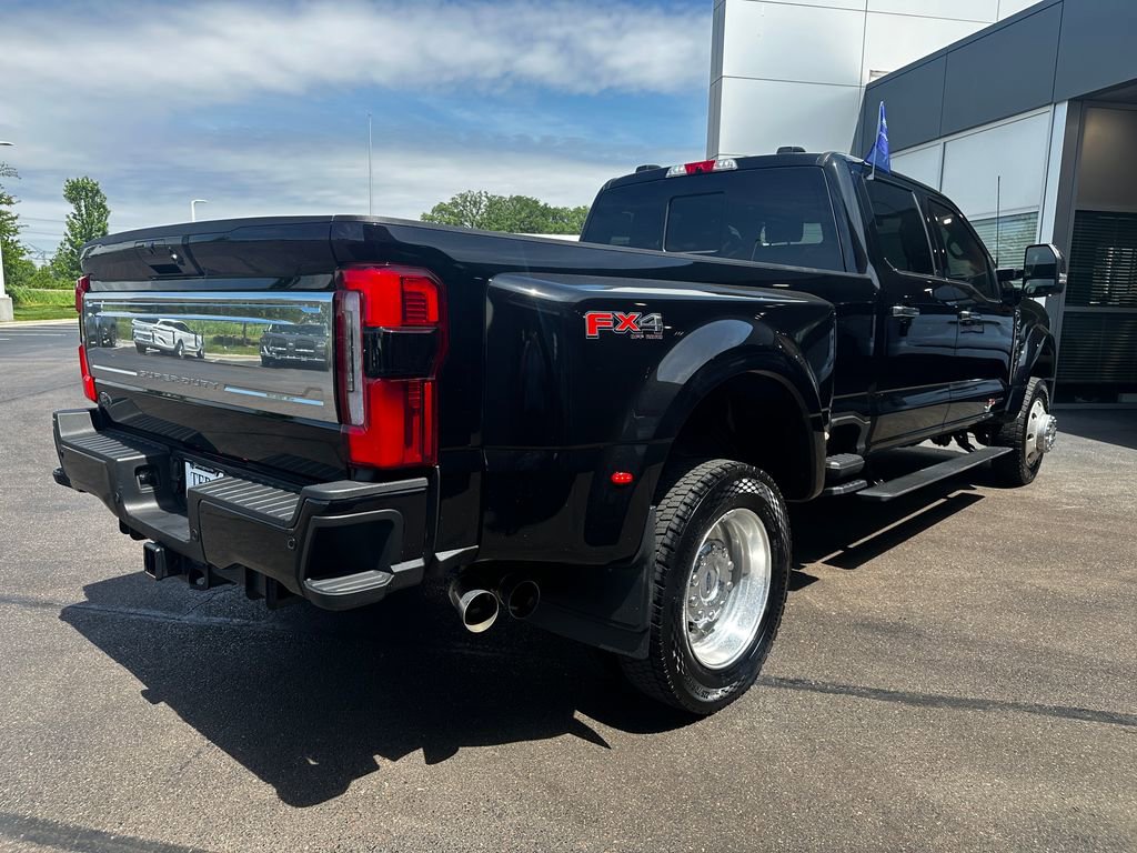 Used 2025 Ford F450 Platinum w/ Platinum Plus Package AWD/4WD image 3