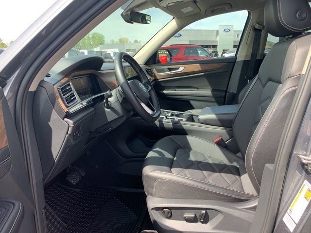 Used 2025 Volkswagen Atlas SE FWD image 22