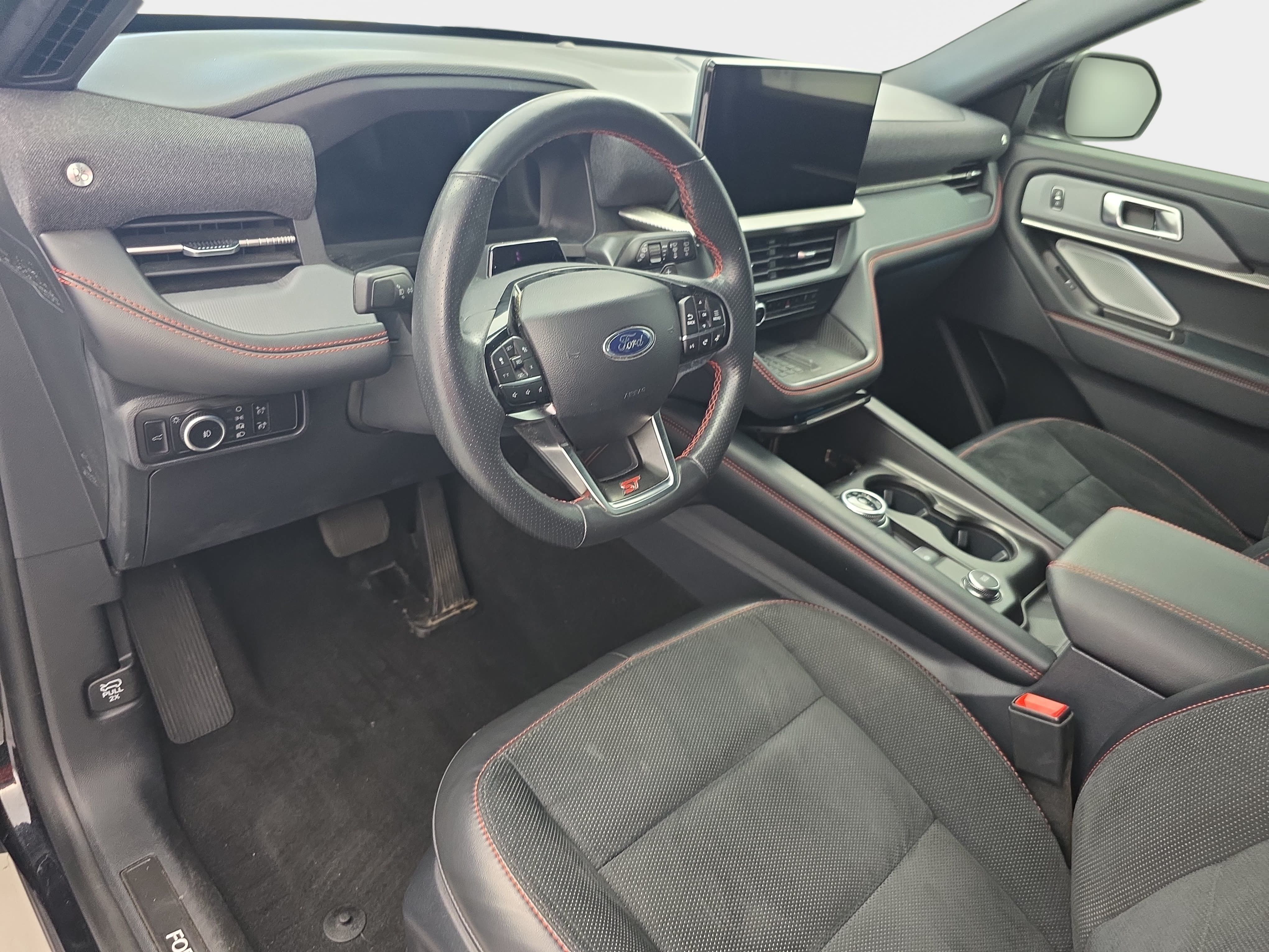 Used 2025 Ford Explorer ST AWD/4WD image 17