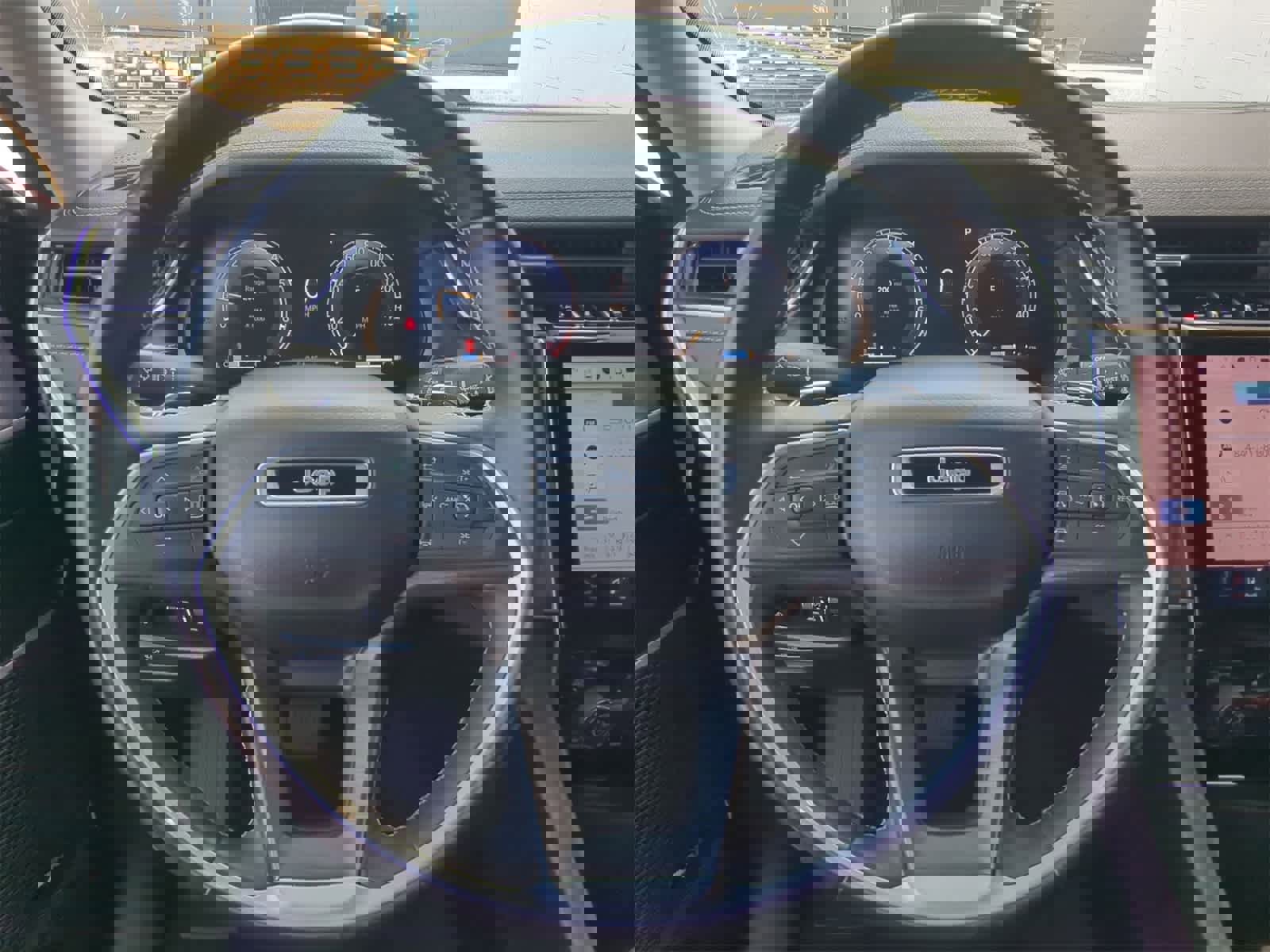 Used 2022 Jeep Grand Cherokee Limited image 22