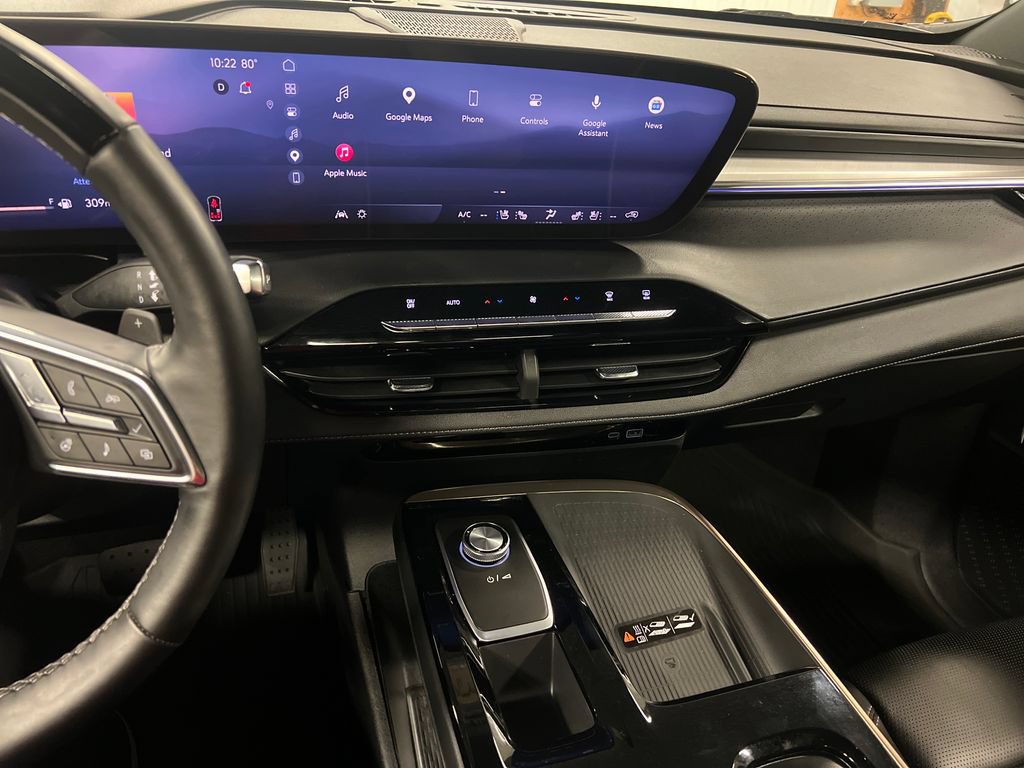 Certified 2025 Buick Enclave Avenir w/ Super Cruise Package AWD/4WD image 23