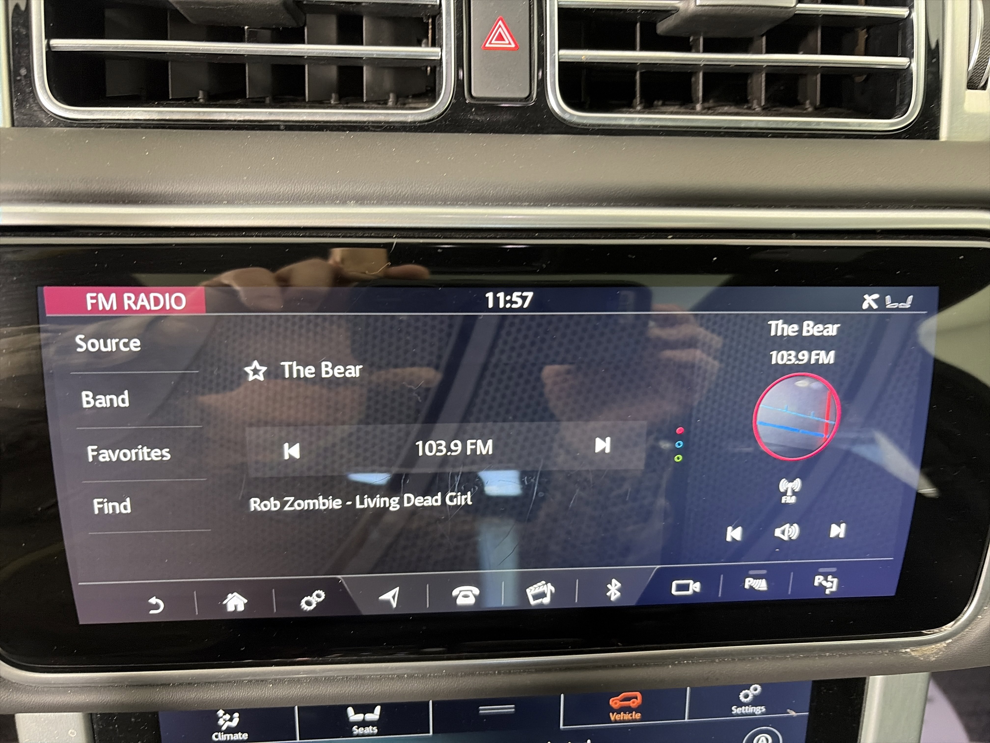 Used 2019 Land Rover Range Rover Long Wheelbase Supercharged image 25