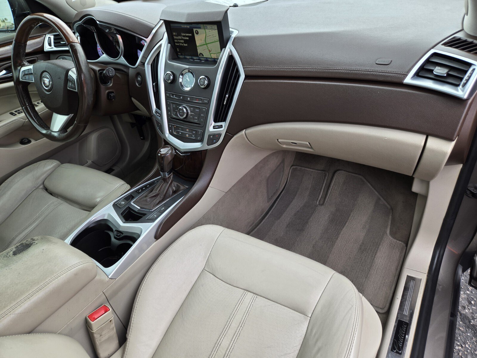 Used 2011 Cadillac SRX Luxury FWD image 14