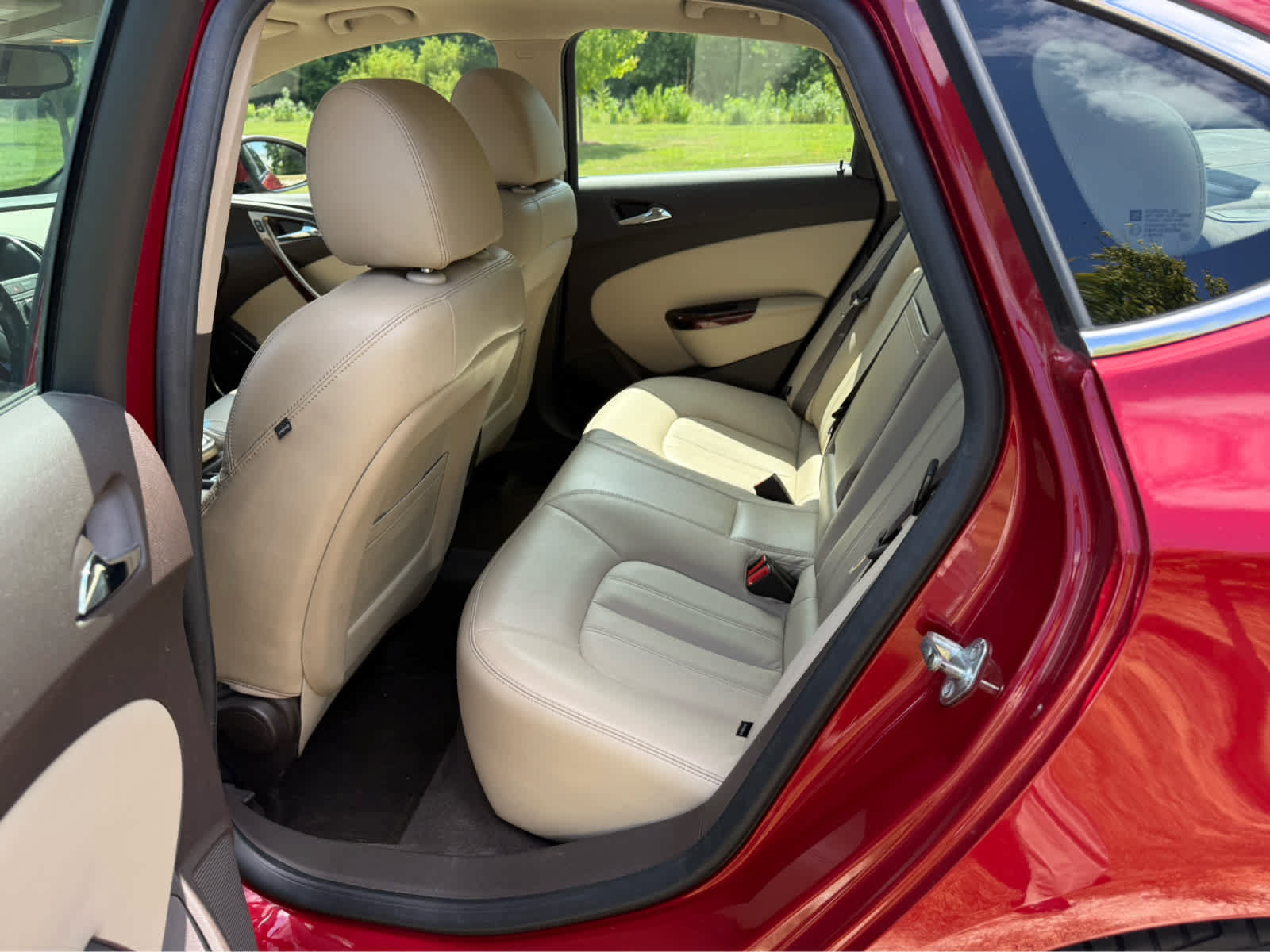Used 2012 Buick Verano Leather FWD image 13