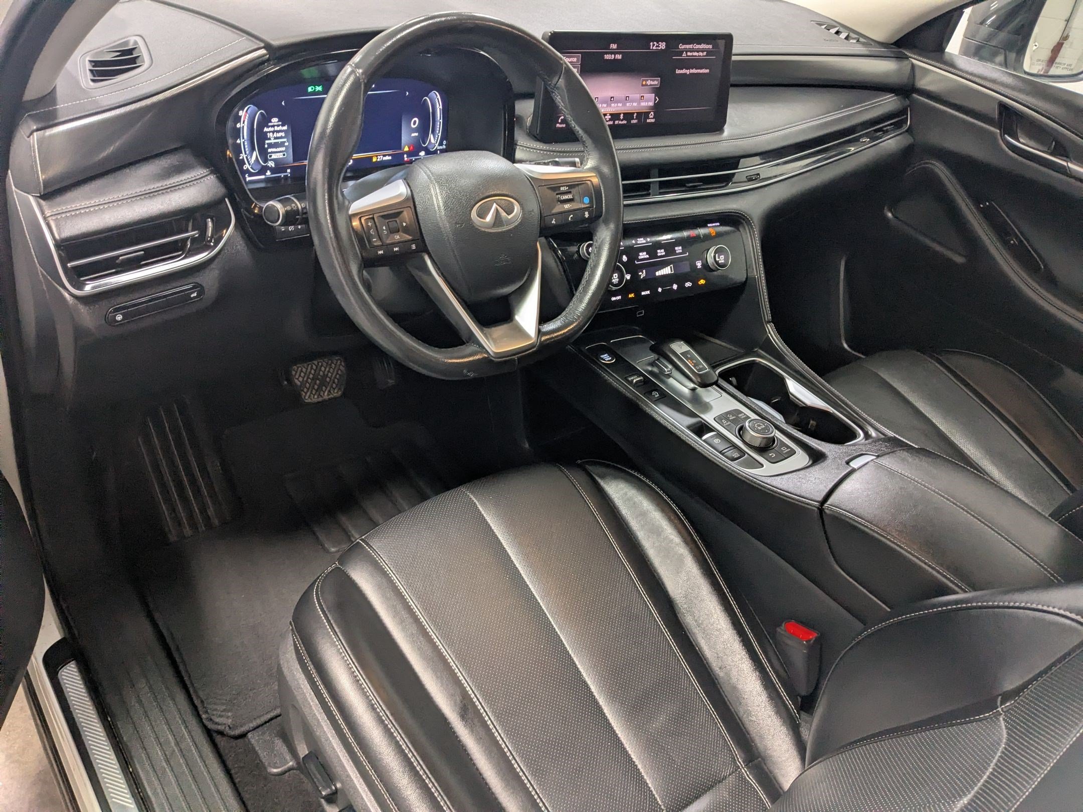 Used 2024 INFINITI QX60 Luxe AWD/4WD image 12