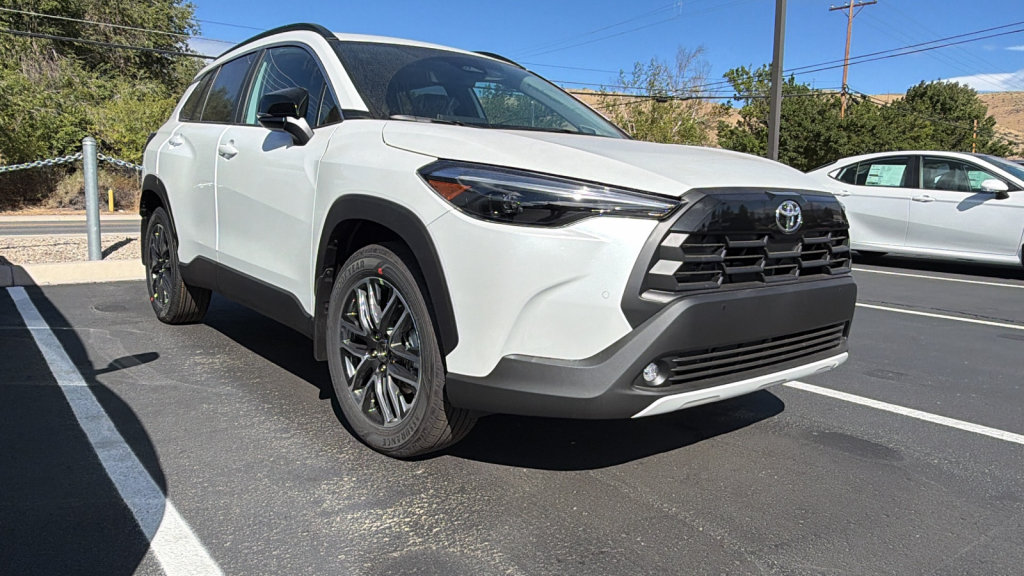 New 2026 Toyota Corolla Cross XLE w/ Convenience Package