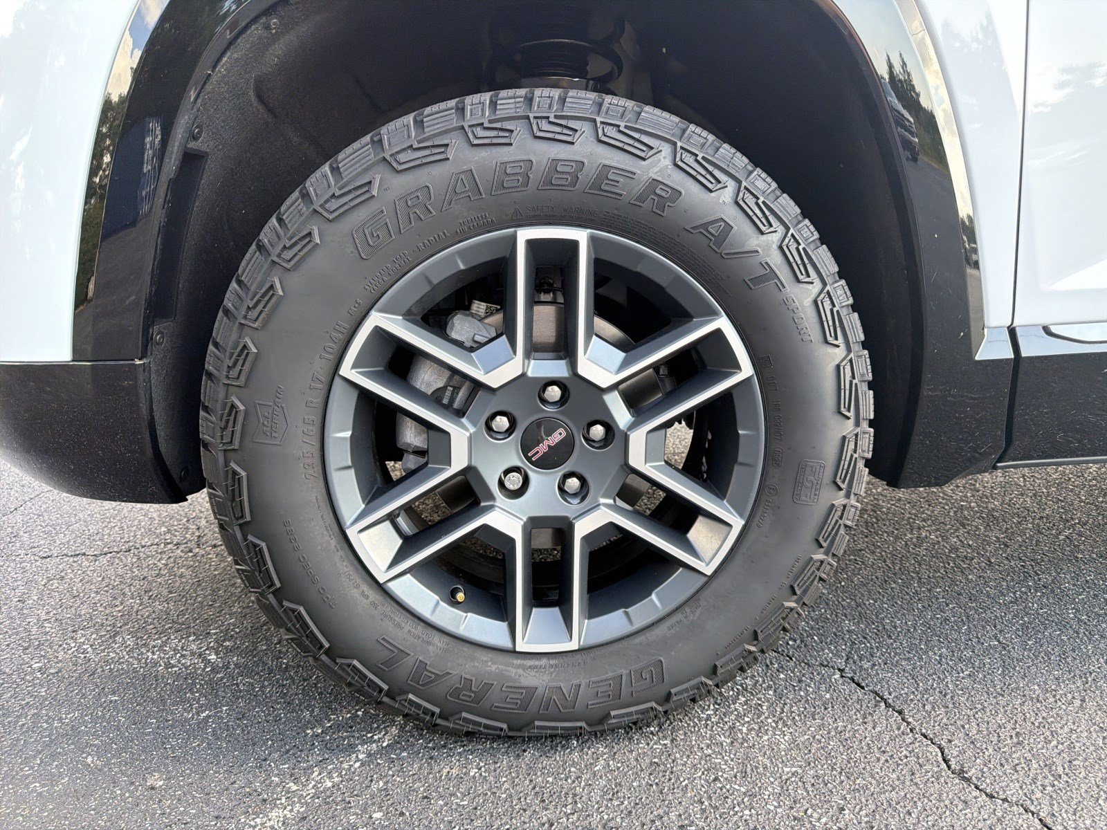Used 2026 GMC Terrain AT4 w/ Technology Package II AWD/4WD image 16