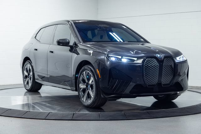 Certified 2024 BMW iX xDrive50 w/ Premium Package AWD/4WD image 4