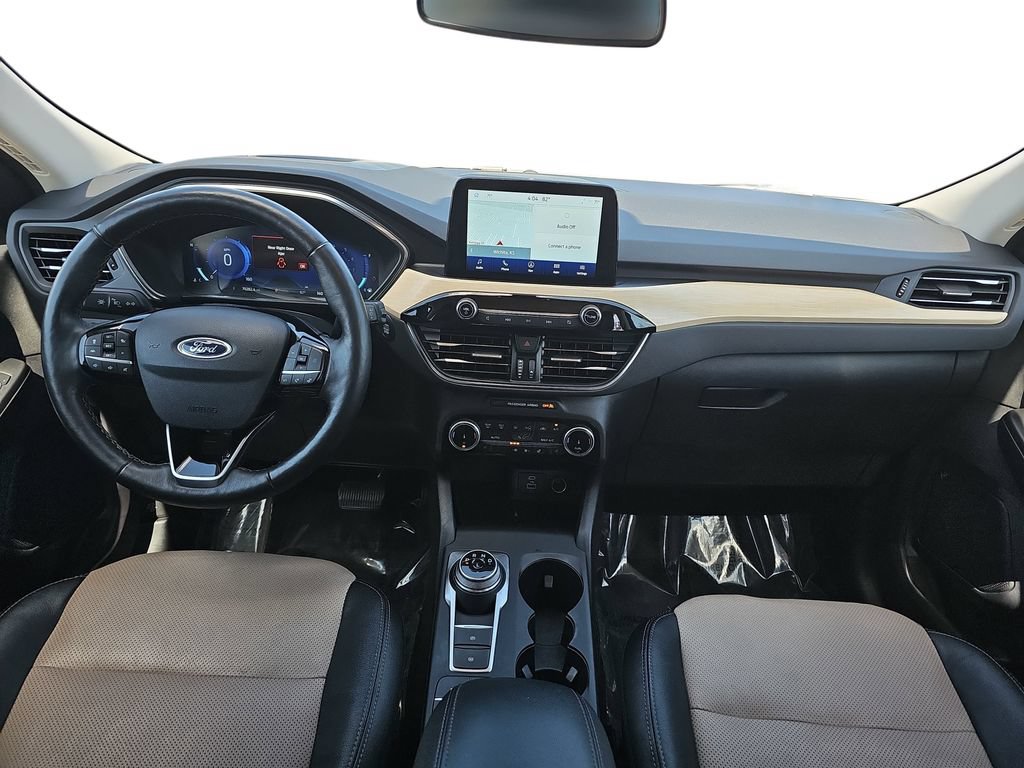 Used 2022 Ford Escape Titanium w/ Titanium Elite Package AWD/4WD image 9