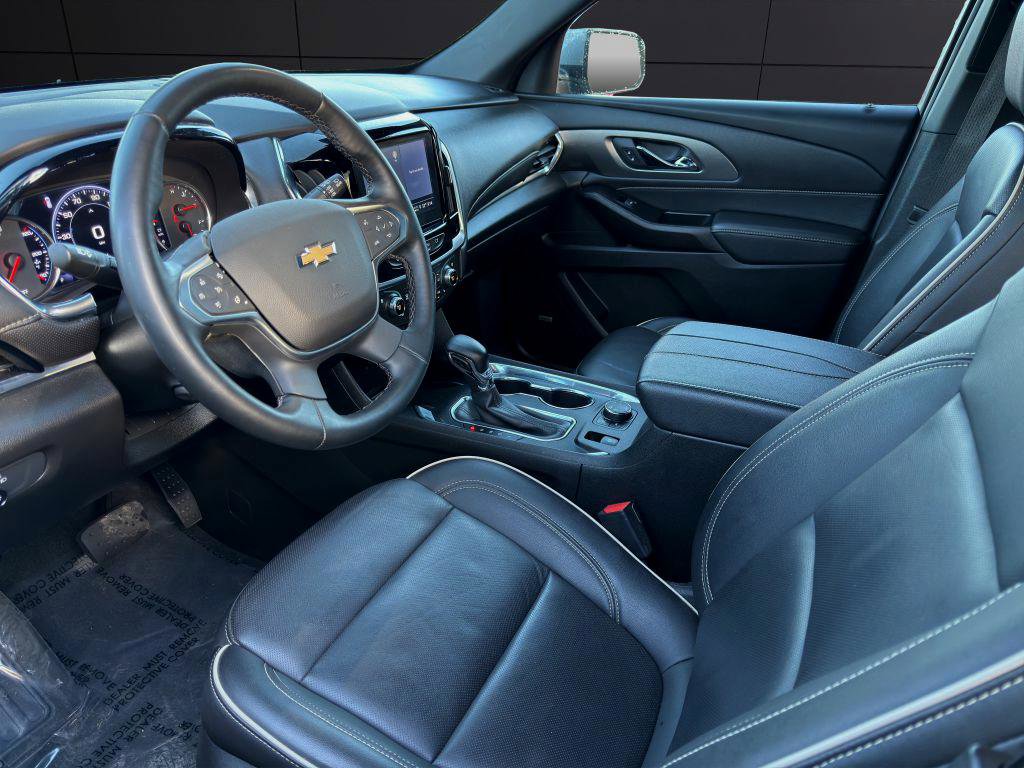 Used 2023 Chevrolet Traverse Premier image 12