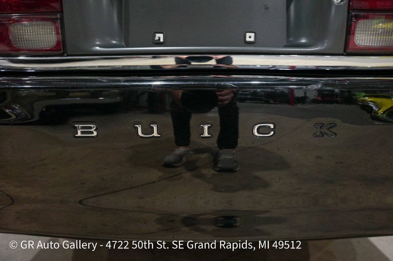 Used 2005 Buick Park Avenue Ultra FWD image 23
