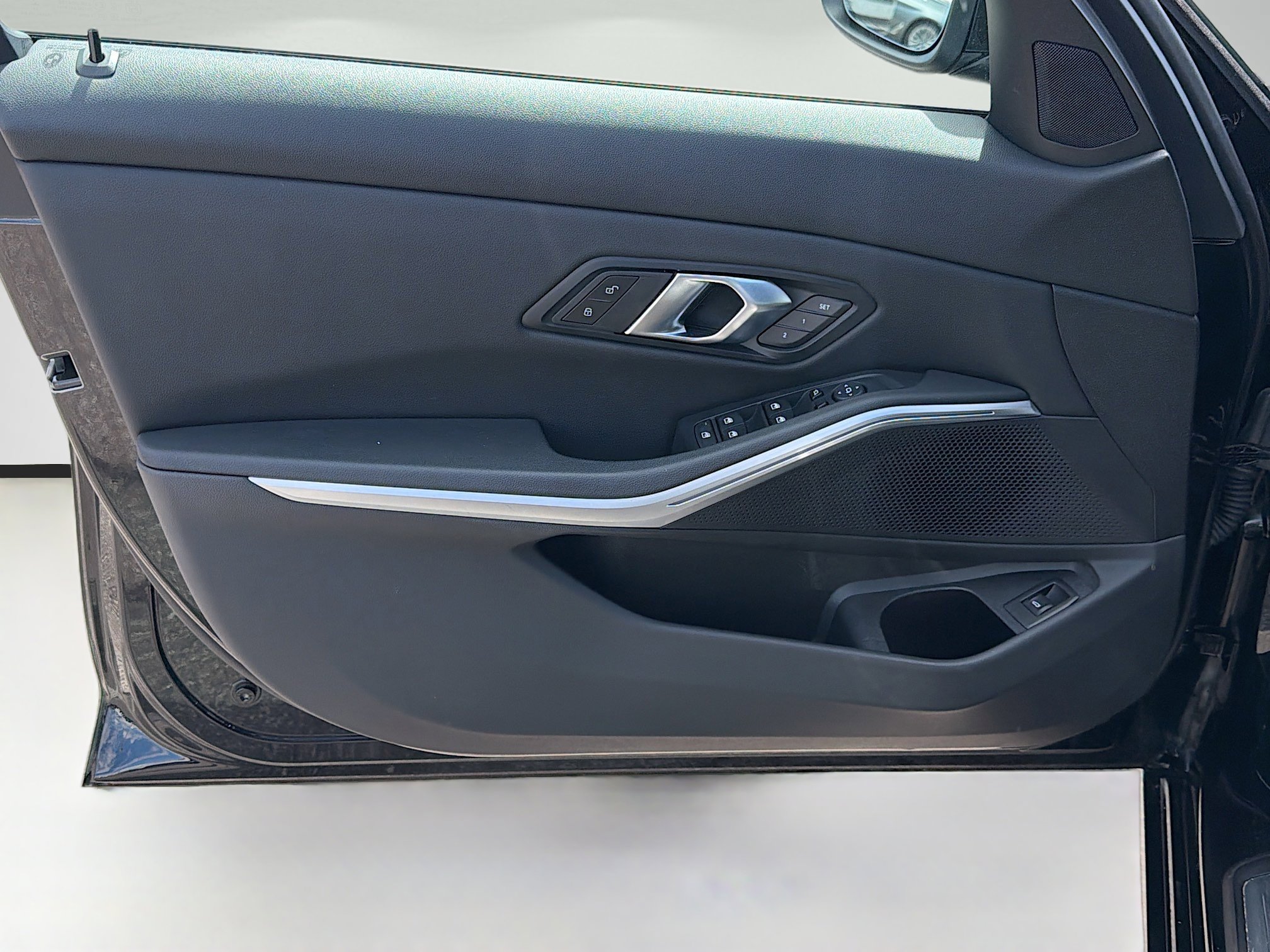 Used 2025 BMW 330i Sedan image 21