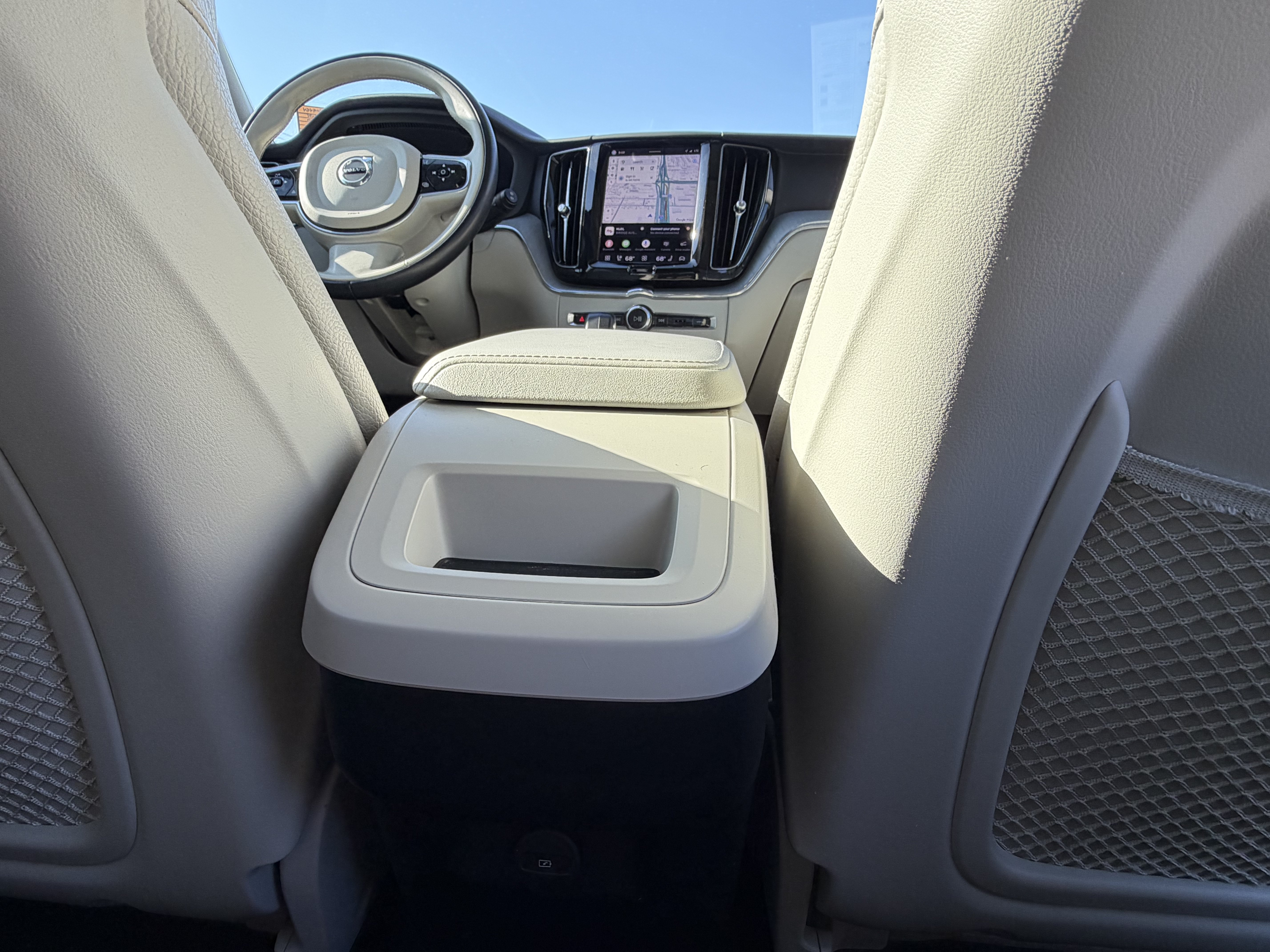 Certified 2024 Volvo XC60 B5 Plus w/ Protection Package Premier AWD/4WD image 14