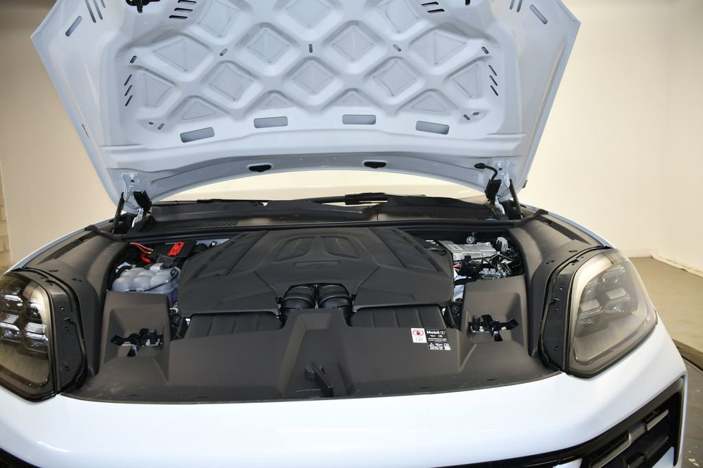 New 2026 Porsche Cayenne S AWD/4WD image 11