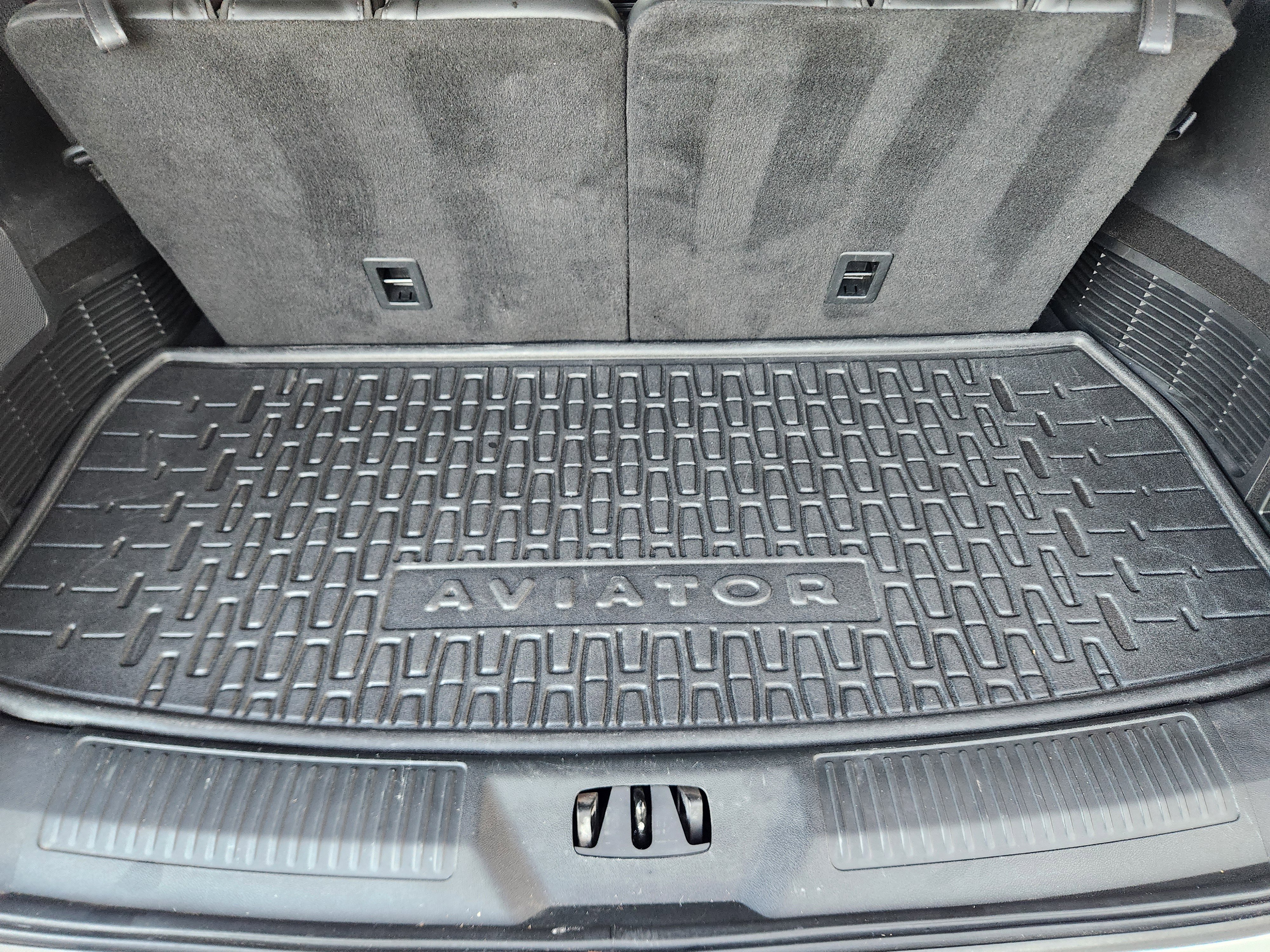 Used 2022 Lincoln Aviator Reserve w/ Equipment Group 201A image 35