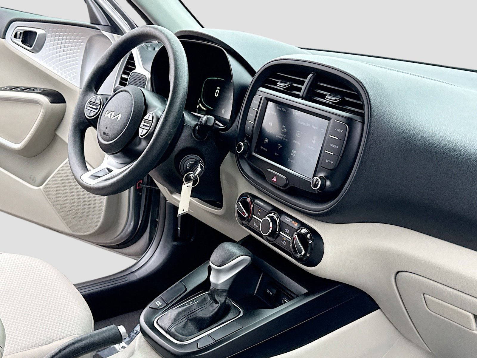 Used 2023 Kia Soul LX w/ LX Technology Package image 5