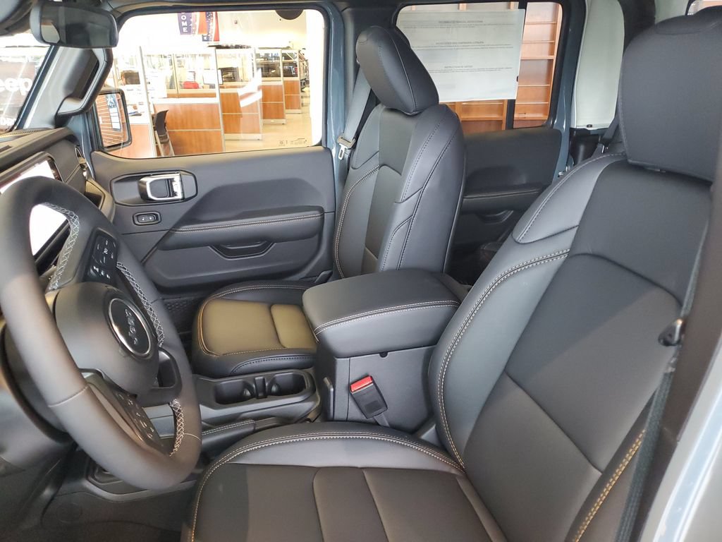 New 2026 Jeep Gladiator Sport AWD/4WD image 7