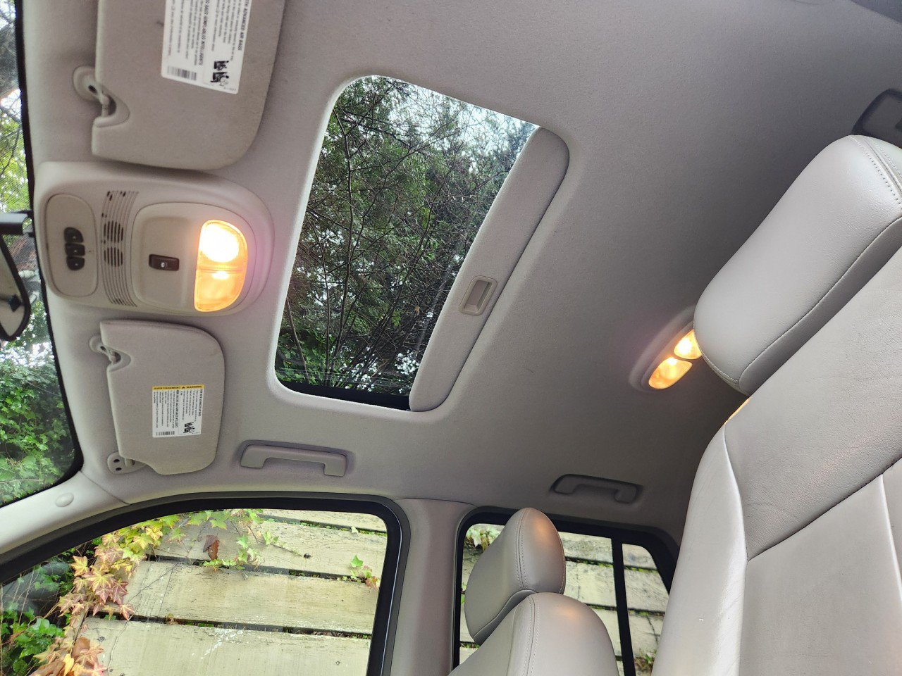 Used 2006 GMC Envoy SLE AWD/4WD image 10