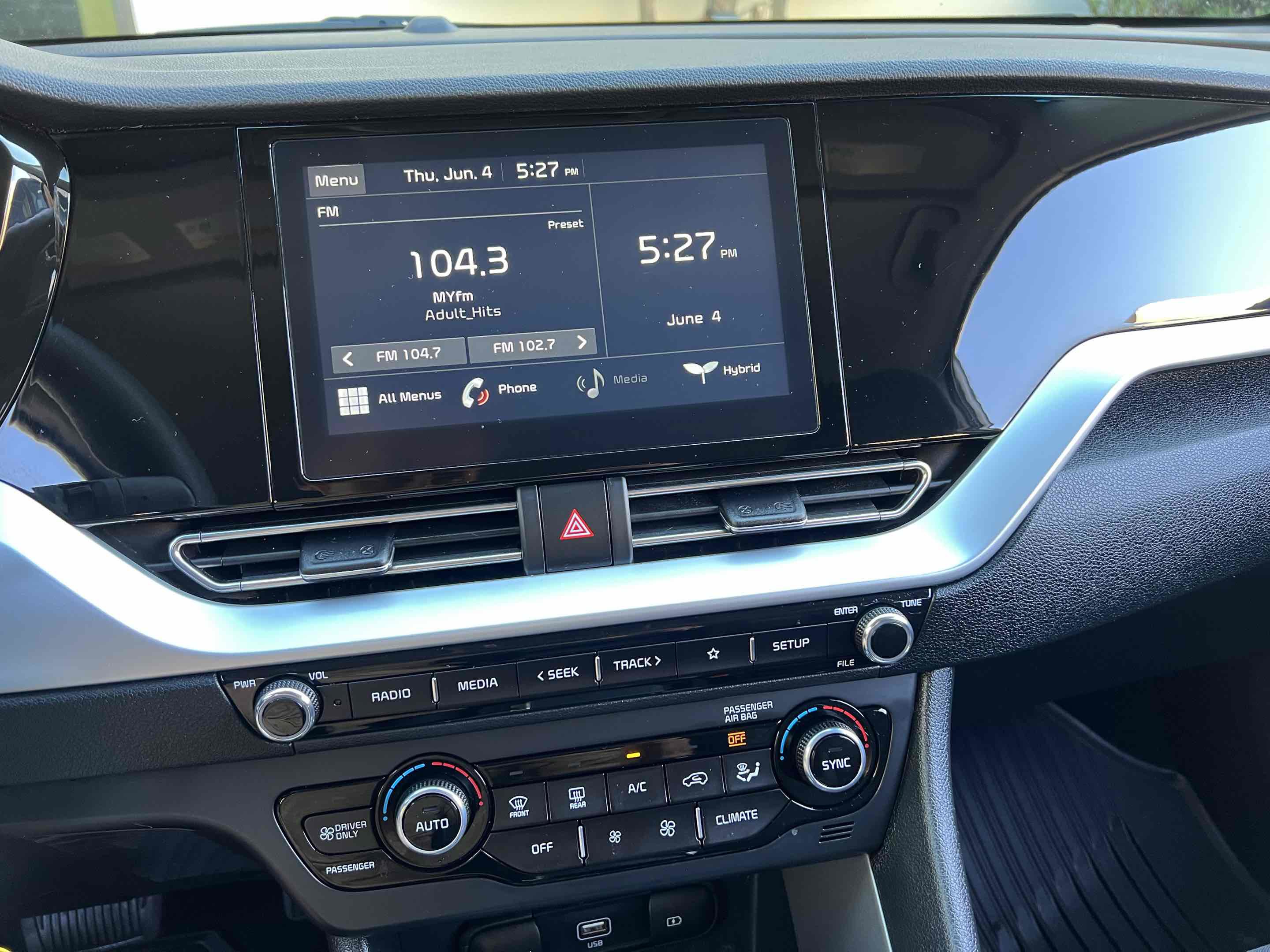 Used 2020 Kia Niro LX FWD image 6