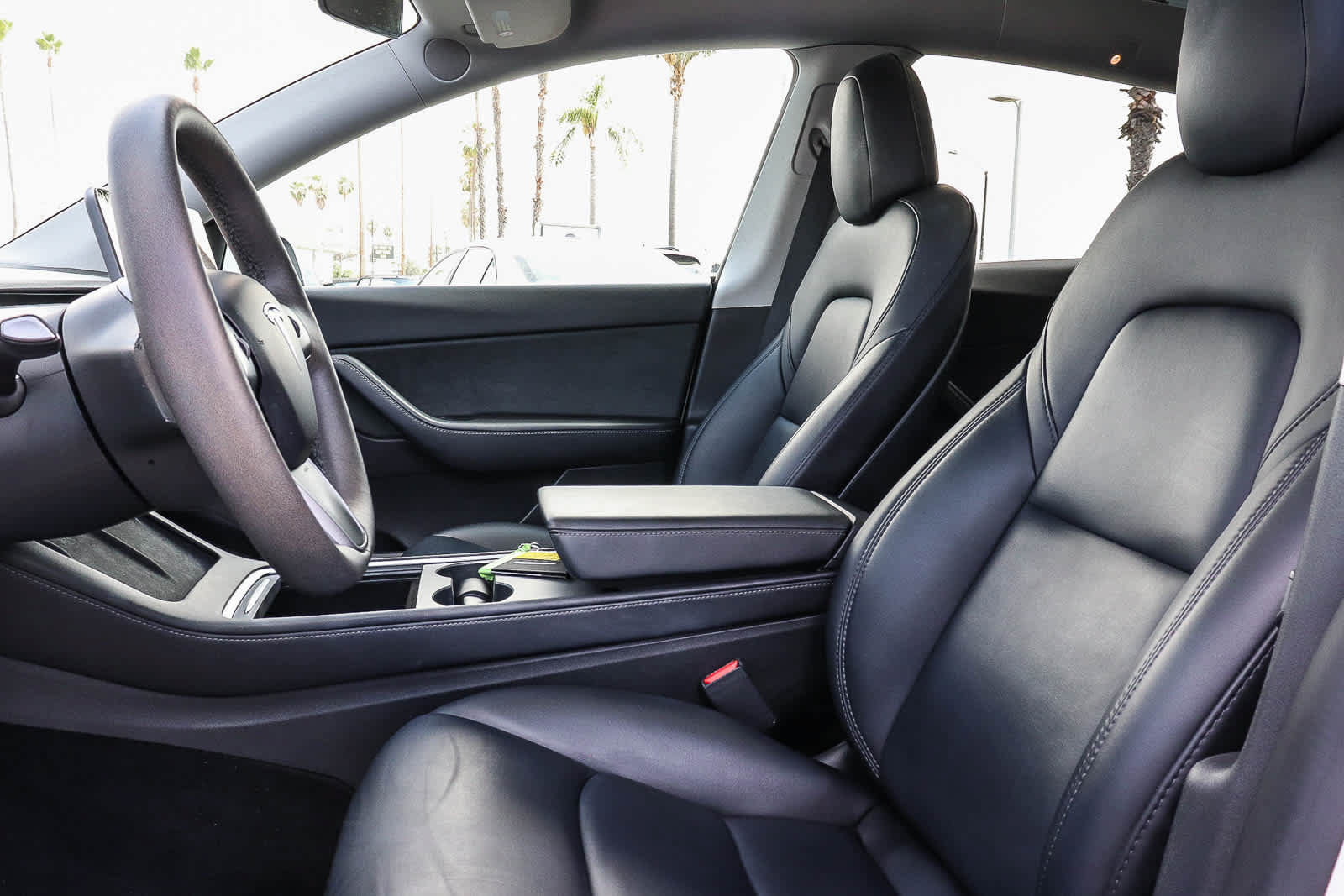 Used 2022 Tesla Model Y Long Range AWD/4WD image 22