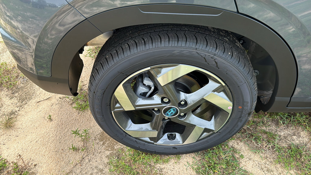 New 2026 Hyundai Venue SEL FWD image 9