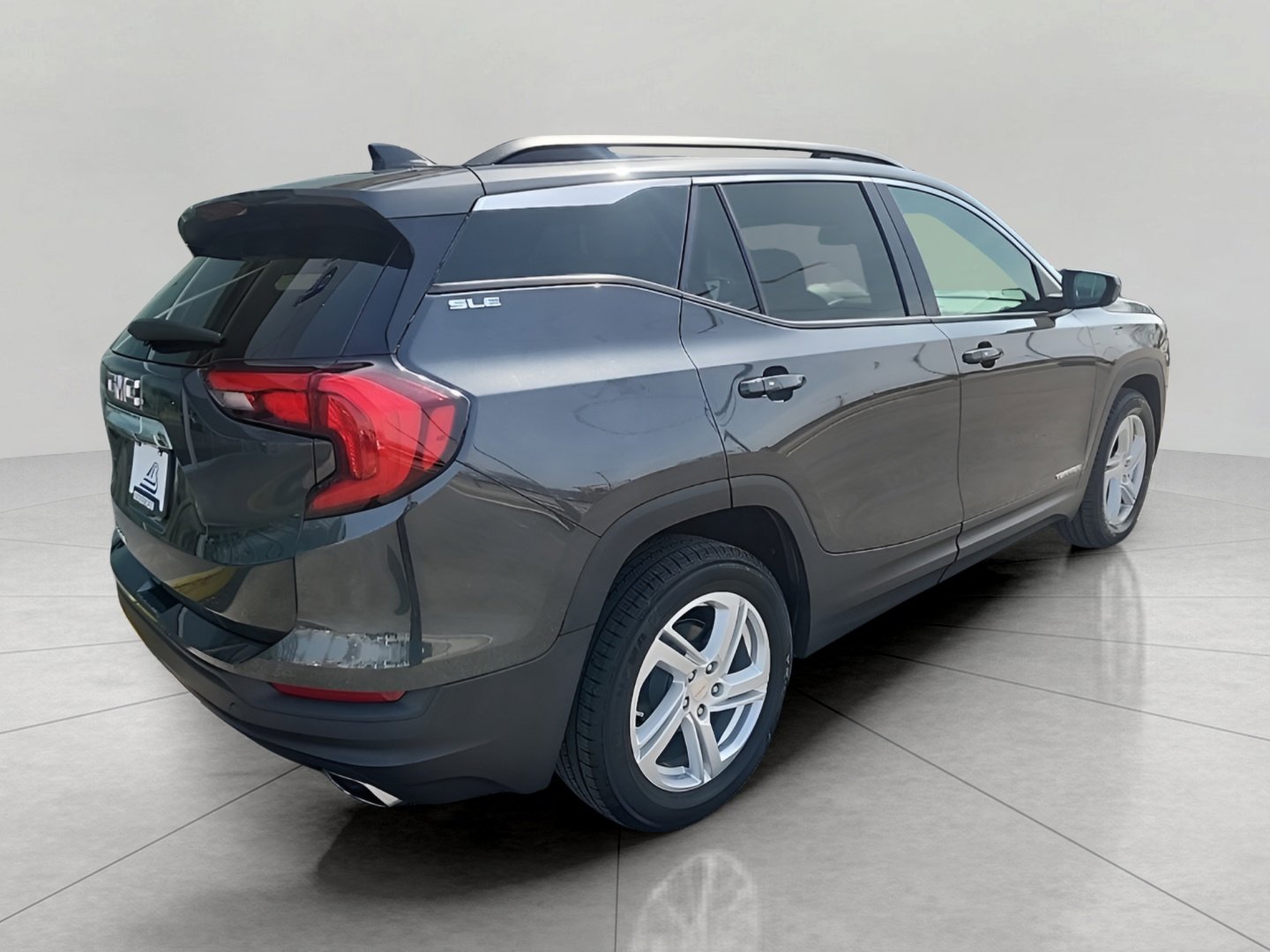 Used 2018 GMC Terrain SLE w/ Driver Convenience Package image 6