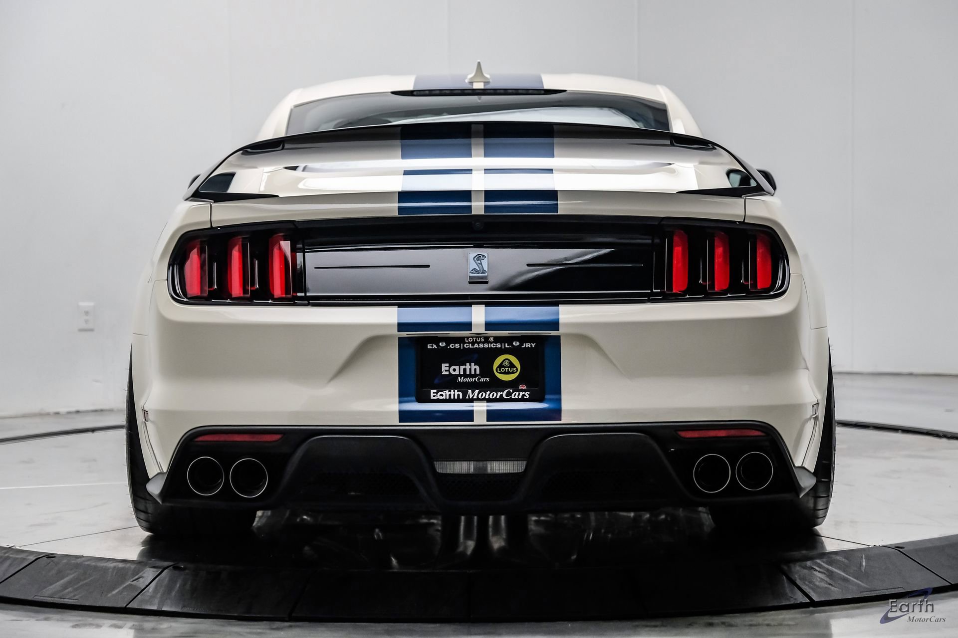 Used 2020 Ford Mustang Shelby GT350R w/ GT350R Equipment Group 920A RWD image 15