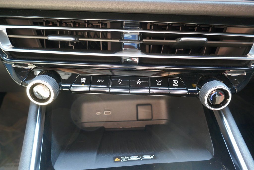 Certified 2025 Chevrolet Traverse RS image 31
