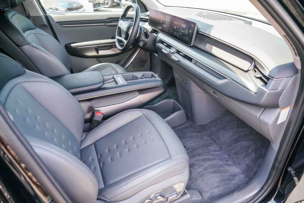 Certified 2024 Kia EV9 Wind AWD/4WD image 15