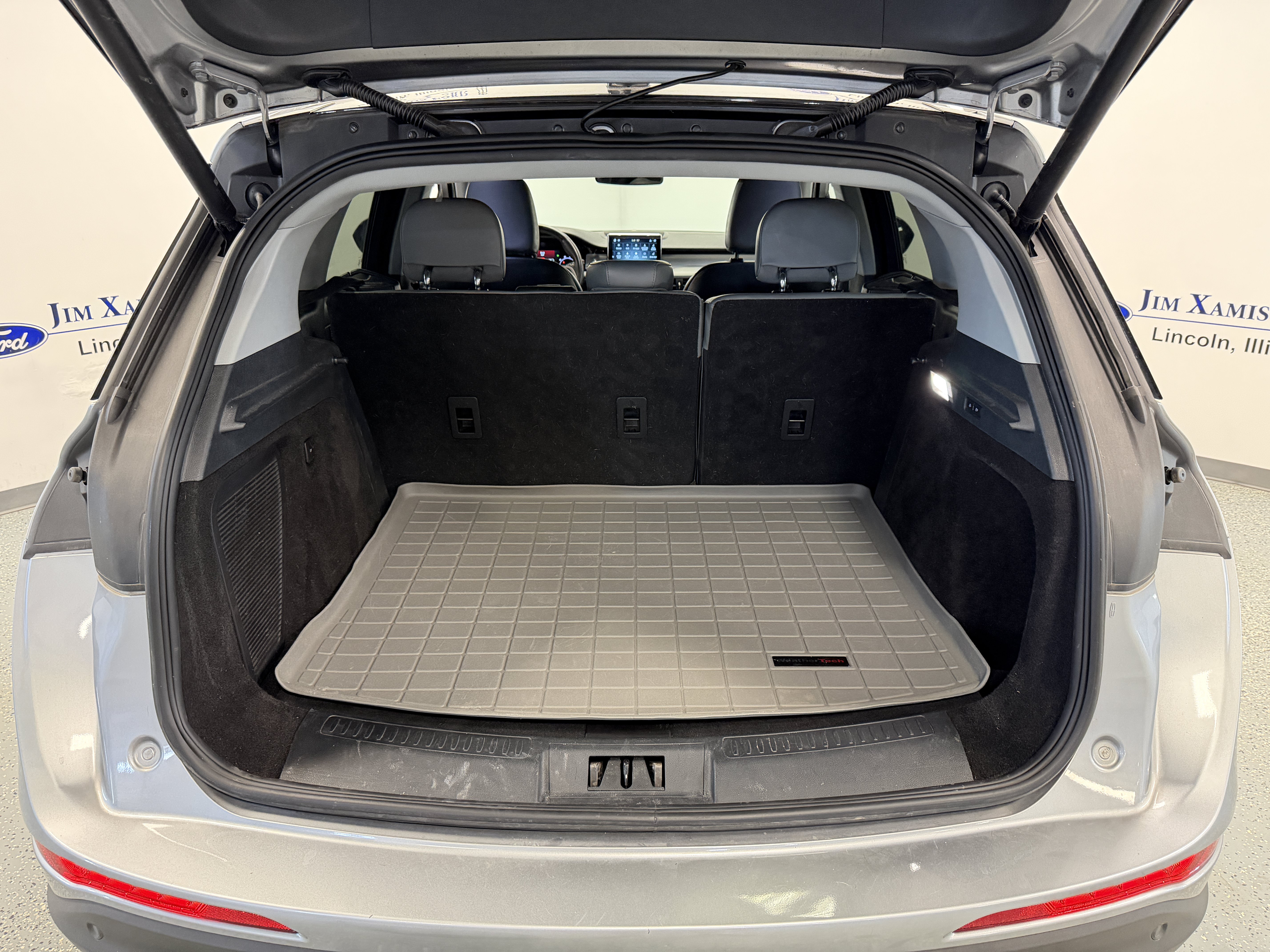 Used 2022 Lincoln Corsair FWD w/ Premium Package image 23