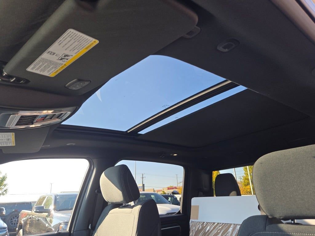 New 2026 RAM 1500 Big Horn AWD/4WD image 27