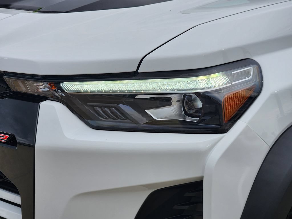 Used 2023 Chevrolet Colorado ZR2 AWD/4WD image 9
