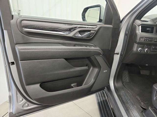 Used 2023 GMC Yukon Denali w/ Max Trailering Package image 32