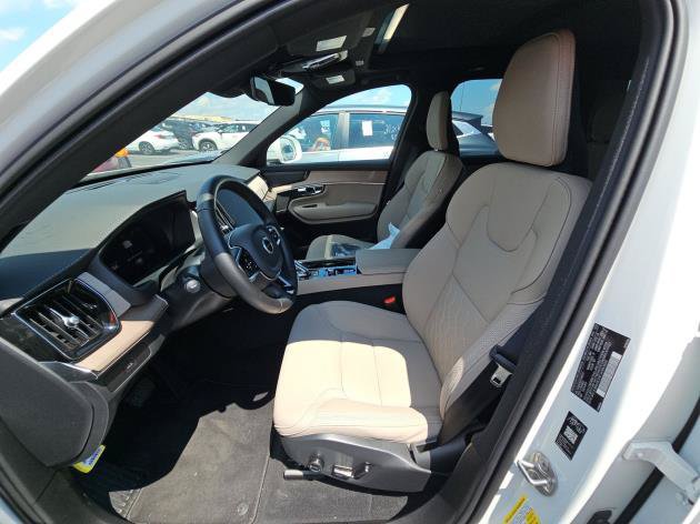 Used 2026 Volvo XC90 B6 Plus AWD/4WD image 12