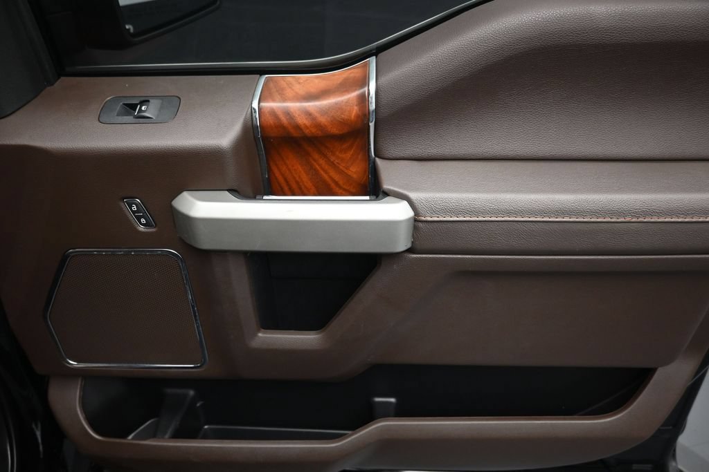 Used 2018 Ford F150 King Ranch w/ Equipment Group 601A Luxury AWD/4WD image 36
