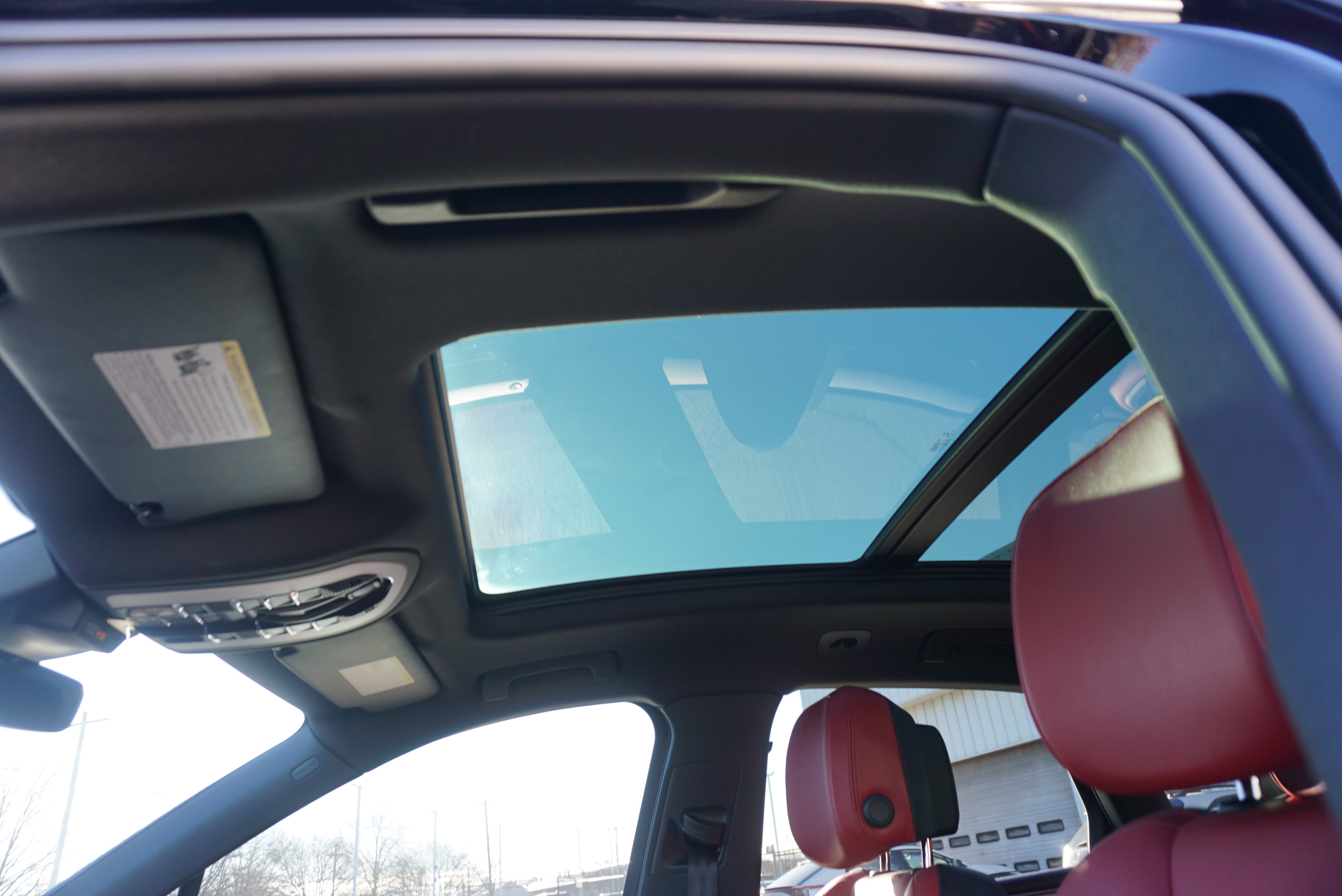 Used 2021 Porsche Macan S image 8