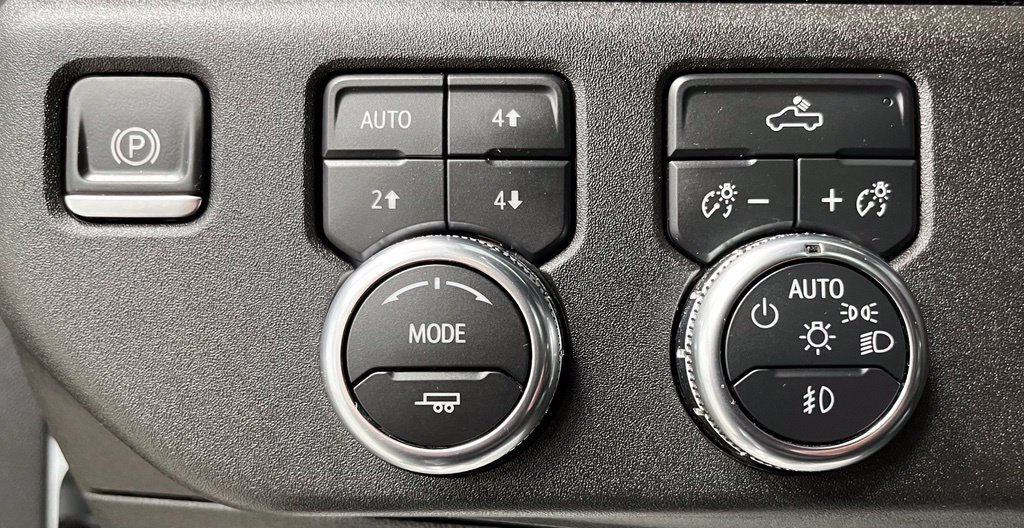 Used 2025 GMC Sierra 3500 SLE w/ SLE Convenience Package AWD/4WD image 30