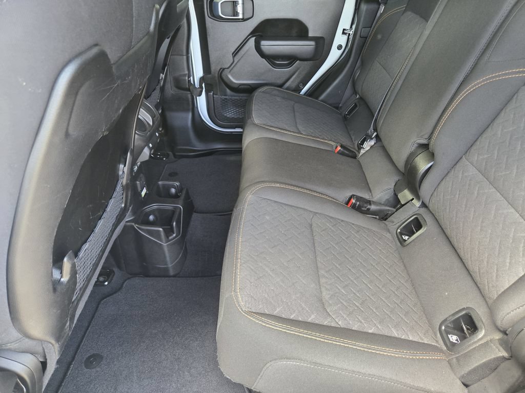 Used 2025 Jeep Gladiator Mojave w/ Convenience Group AWD/4WD image 27