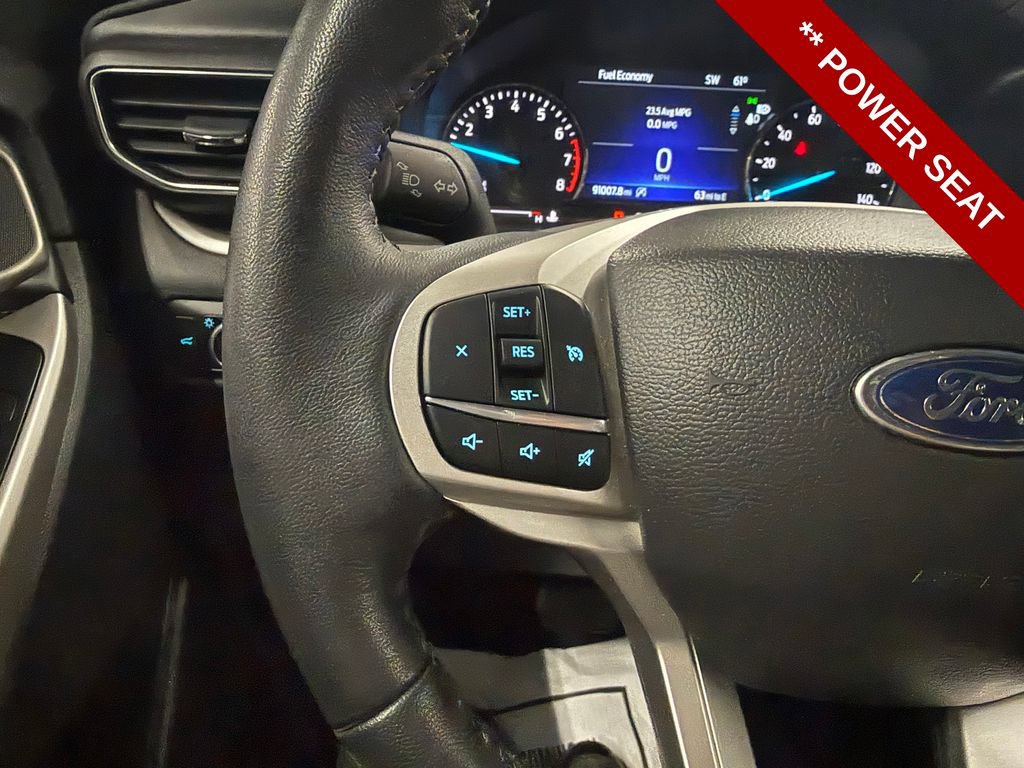 Used 2023 Ford Explorer XLT w/ Equipment Group 202A AWD/4WD image 18