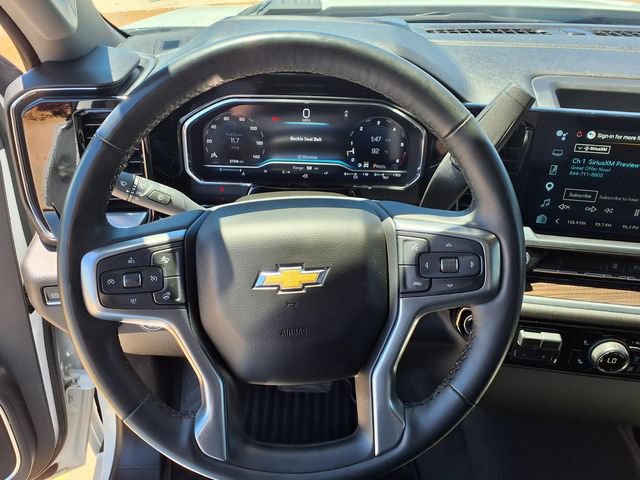 Used 2025 Chevrolet Silverado 2500 LT w/ Convenience Package AWD/4WD image 13