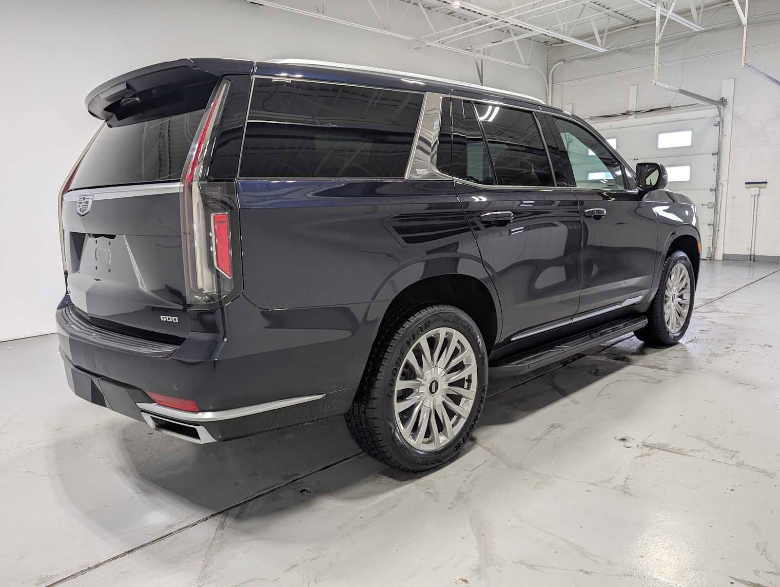 Certified 2021 Cadillac Escalade Premium Luxury image 8