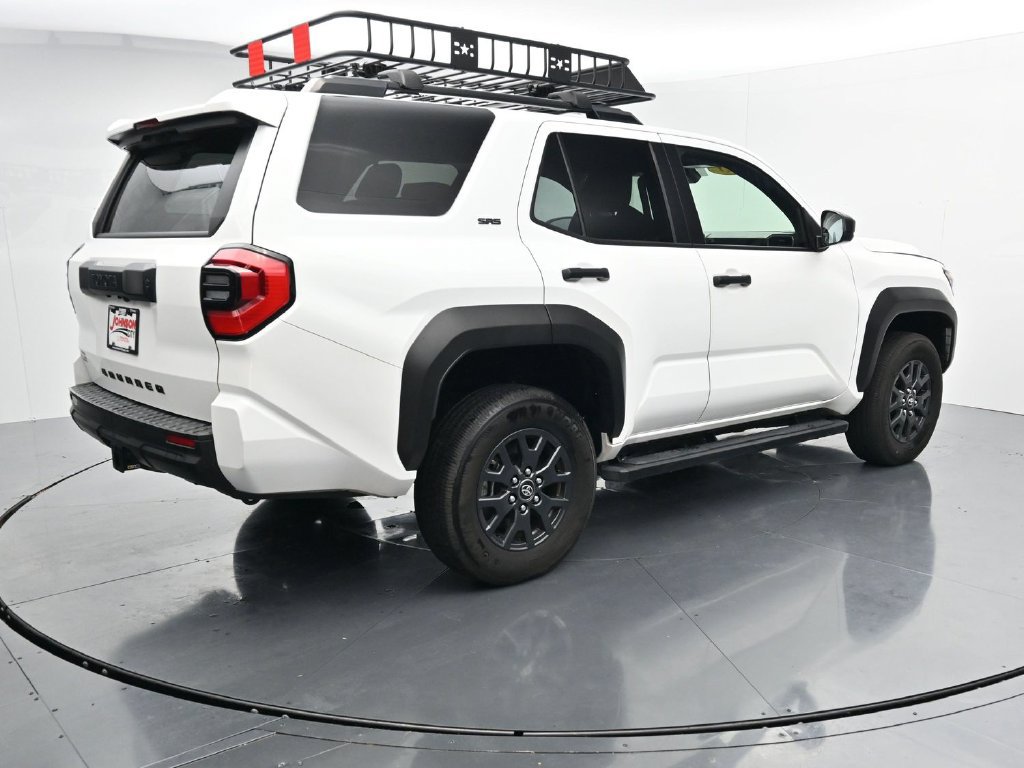 Used 2025 Toyota 4Runner SR5 AWD/4WD image 8