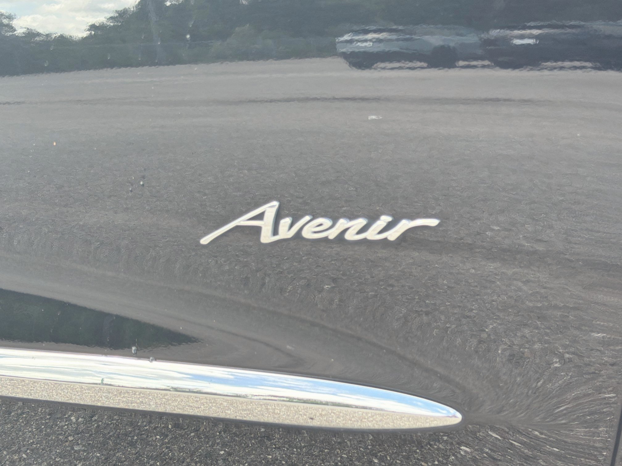Used 2024 Buick Enclave Avenir w/ Avenir Technology Package FWD image 48