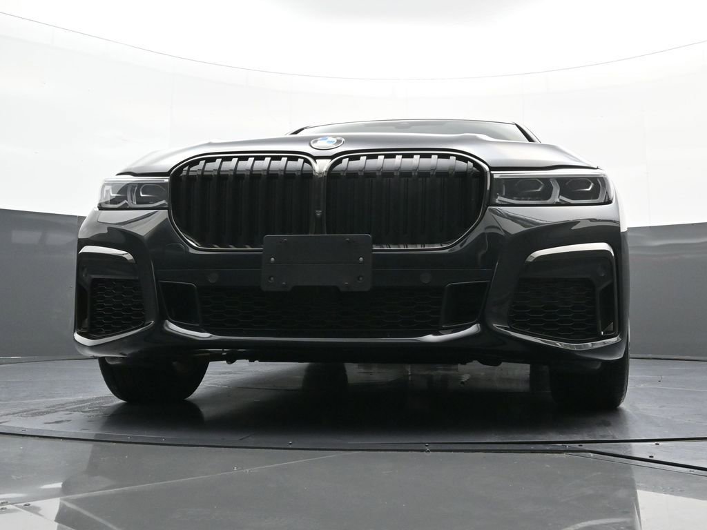 Used 2022 BMW 740i xDrive w/ M Sport Package image 24
