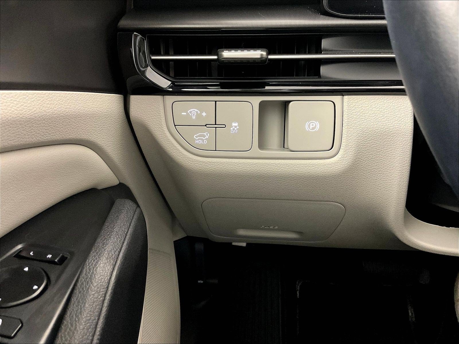 Used 2026 Kia Sportage EX FWD image 15
